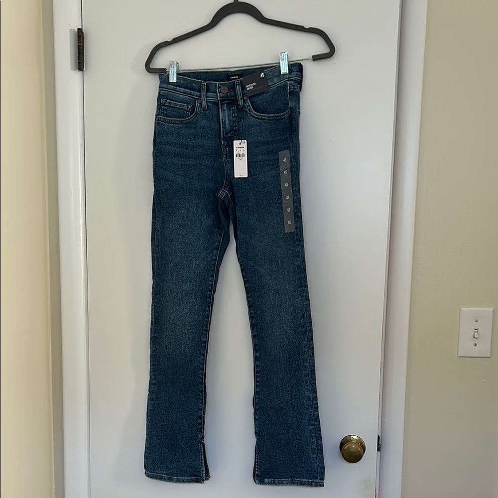 Express Women’s Skyscraper Jeans - Short